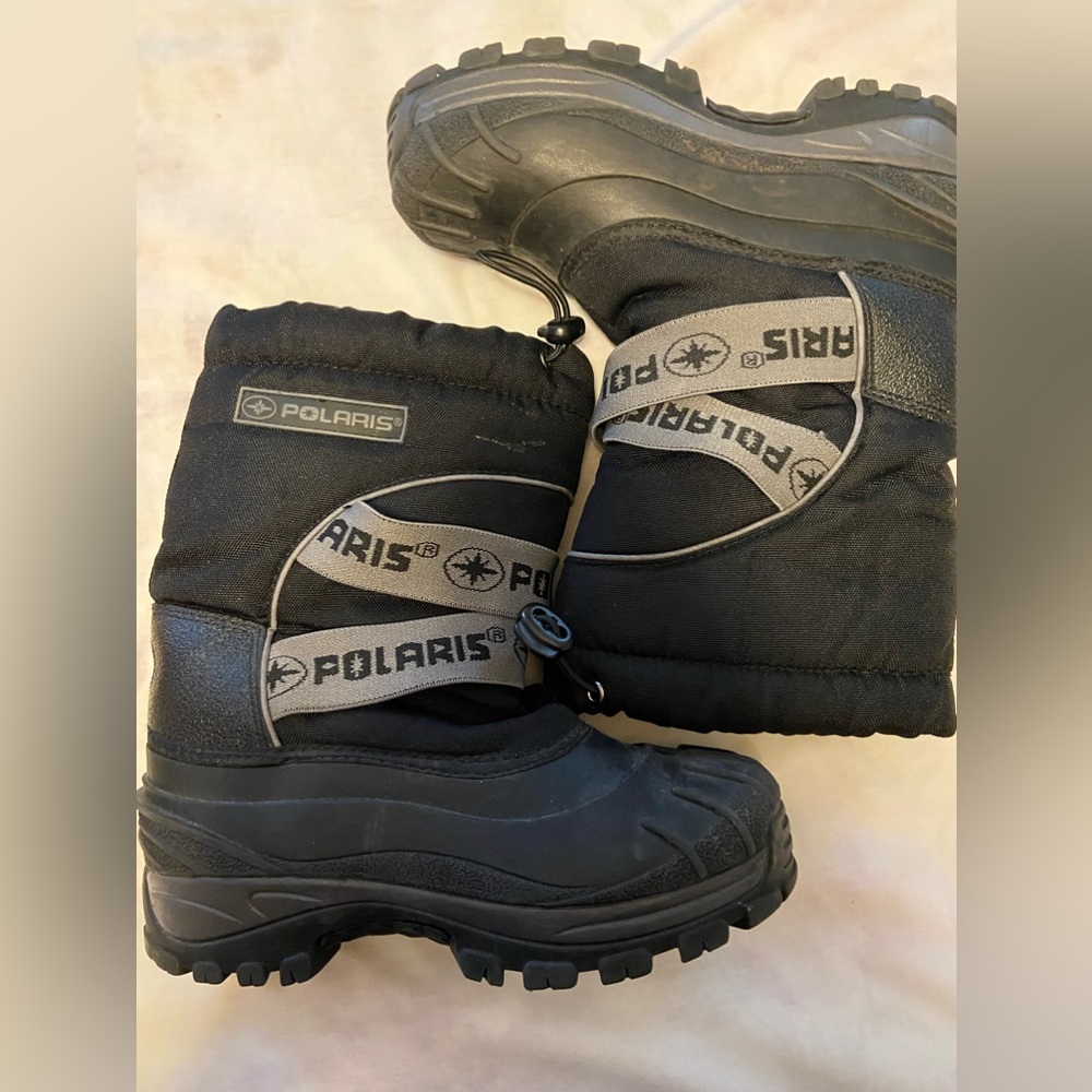 Boys Polaris Brand Black Snow Boots 2/3